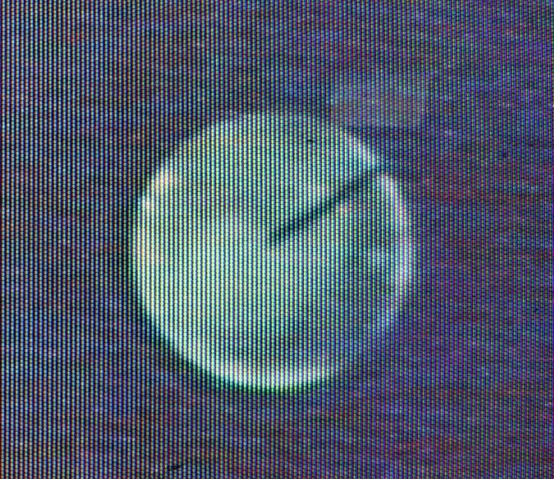 2009-09-15_14 Positron beam on MCP. Positrons look green at FZD.