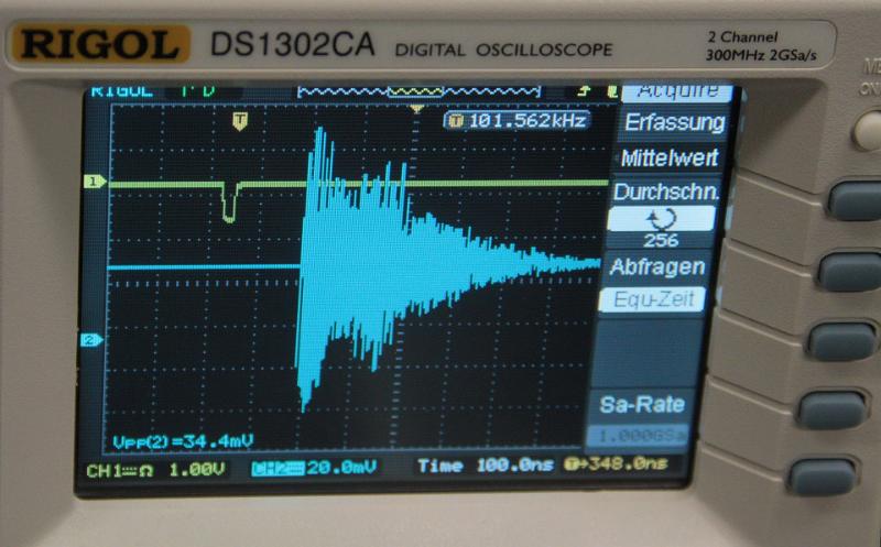 2011-06-21_04 Oscillogram of moderator pulse with +0kV bias at moderator foil (directly connected to oszilloscope with 1 MOhm input resistance)